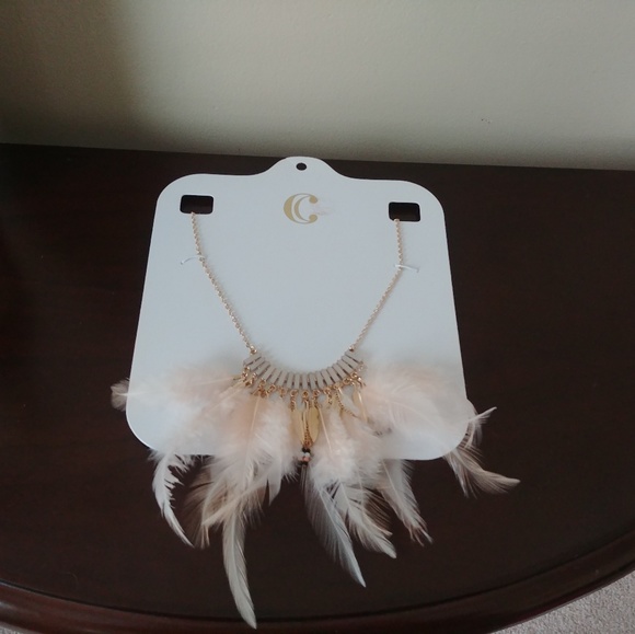 ✨Charming Charlie | Necklace | Gold | Feather - Picture 4 of 5